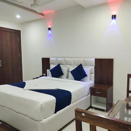 Hotel Skyland Varangal Kültér fotó