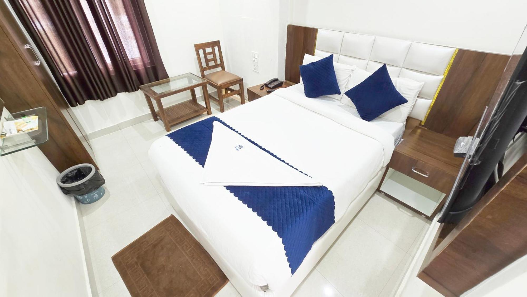 Hotel Skyland Varangal Kültér fotó
