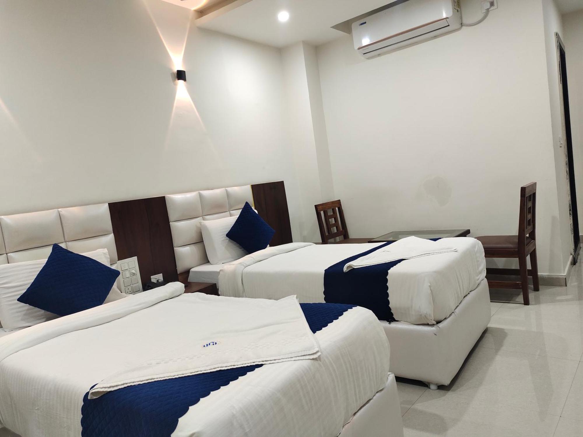 Hotel Skyland Varangal Kültér fotó