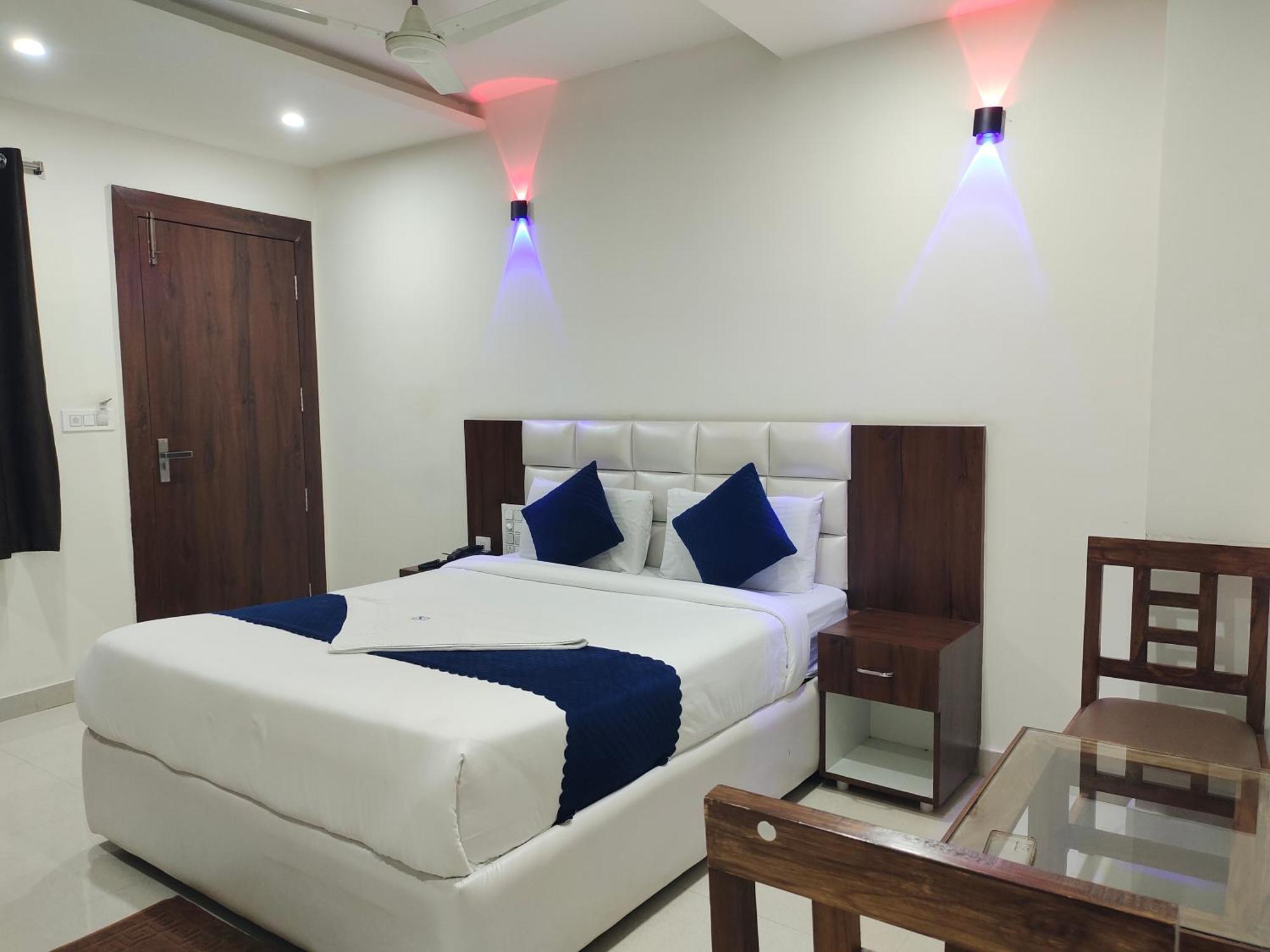 Hotel Skyland Varangal Kültér fotó