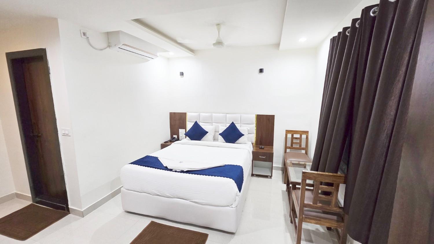 Hotel Skyland Varangal Kültér fotó