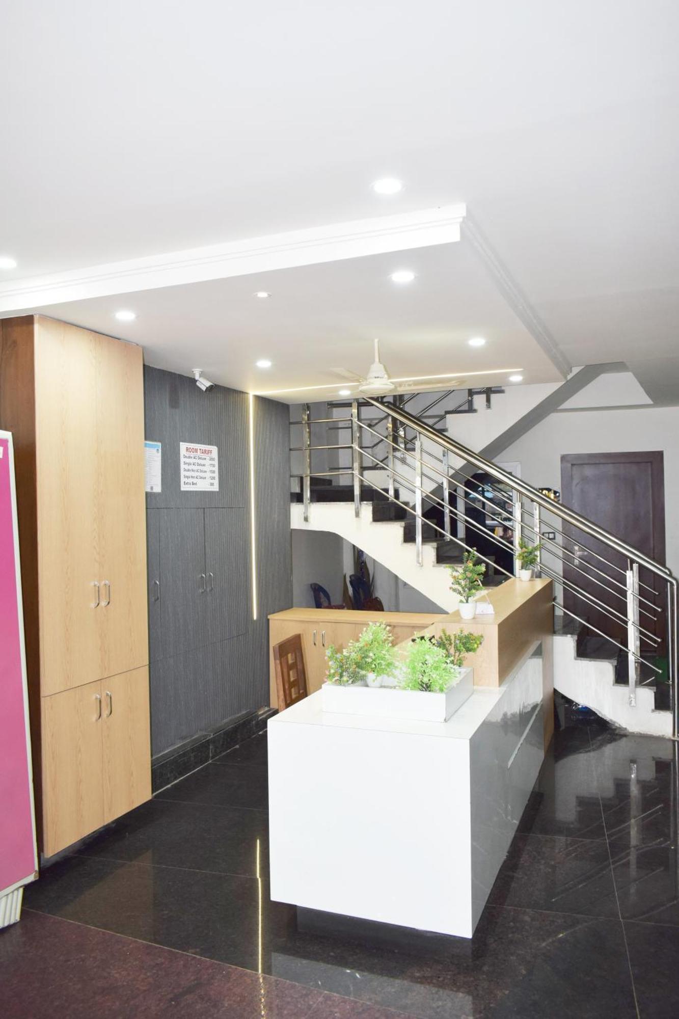 Hotel Skyland Varangal Kültér fotó